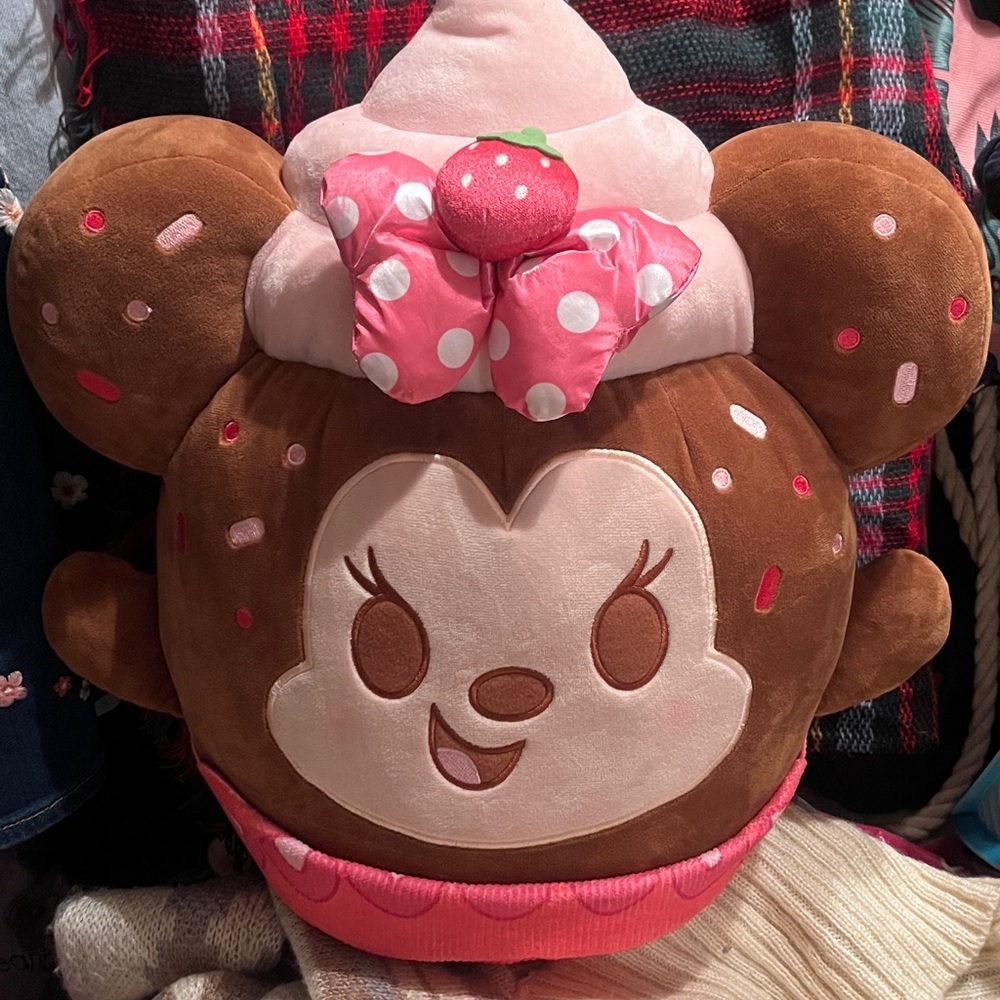 15" Disney Munchlings Wild Strawberry Cupcake Minnie Mouse Plush
